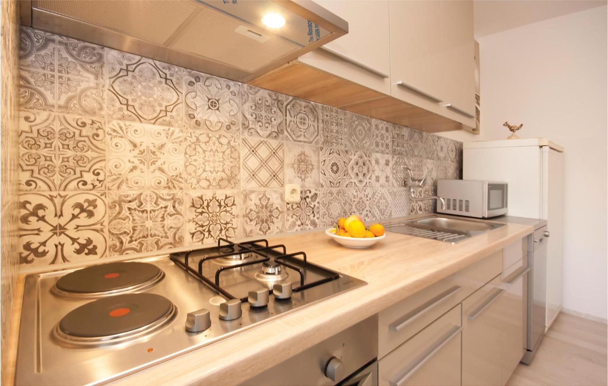 Cozy Apartment In Brodarica With Wifi Exterior foto