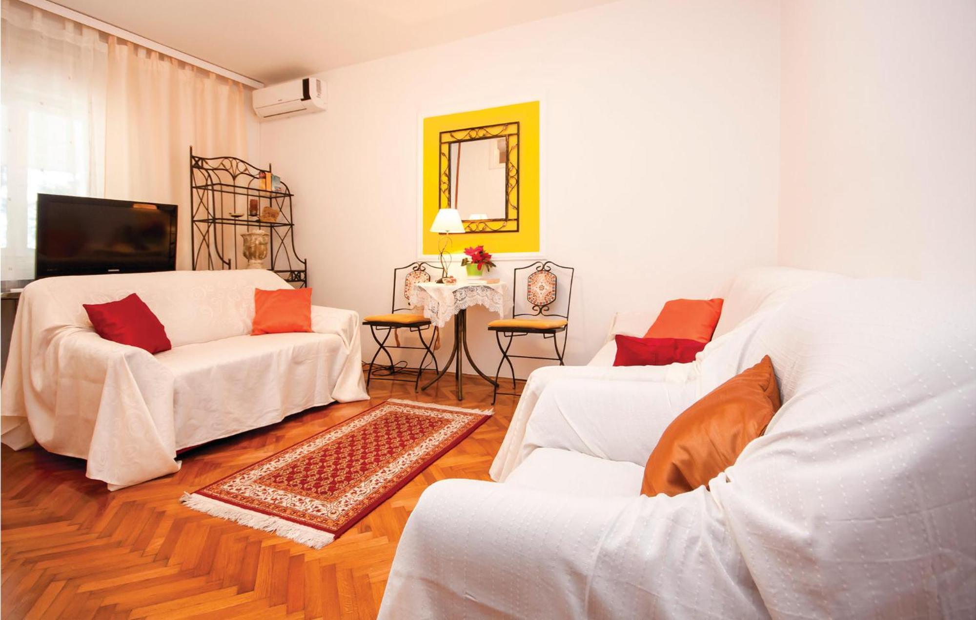 Cozy Apartment In Brodarica With Wifi Exterior foto