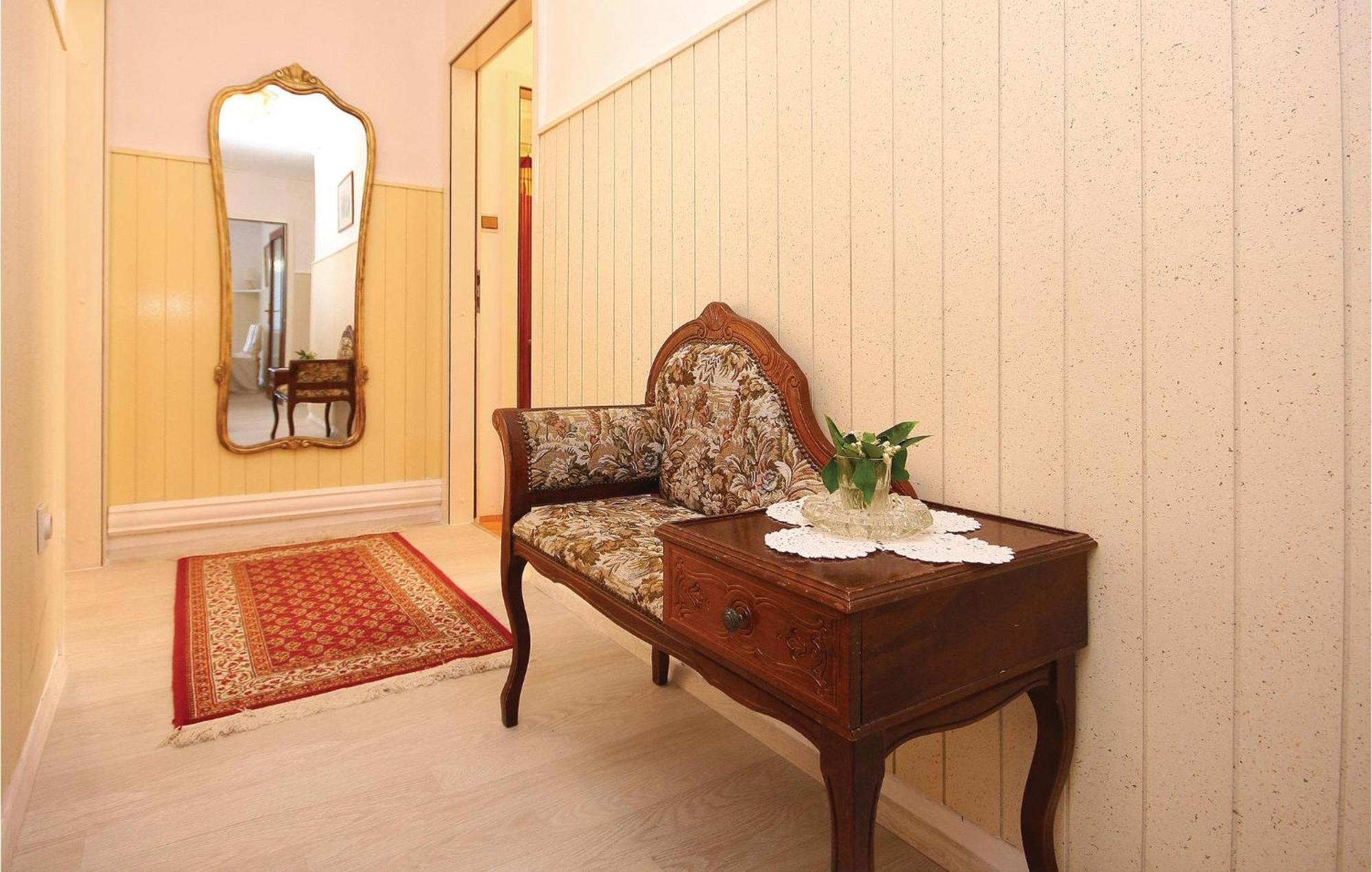 Cozy Apartment In Brodarica With Wifi Exterior foto