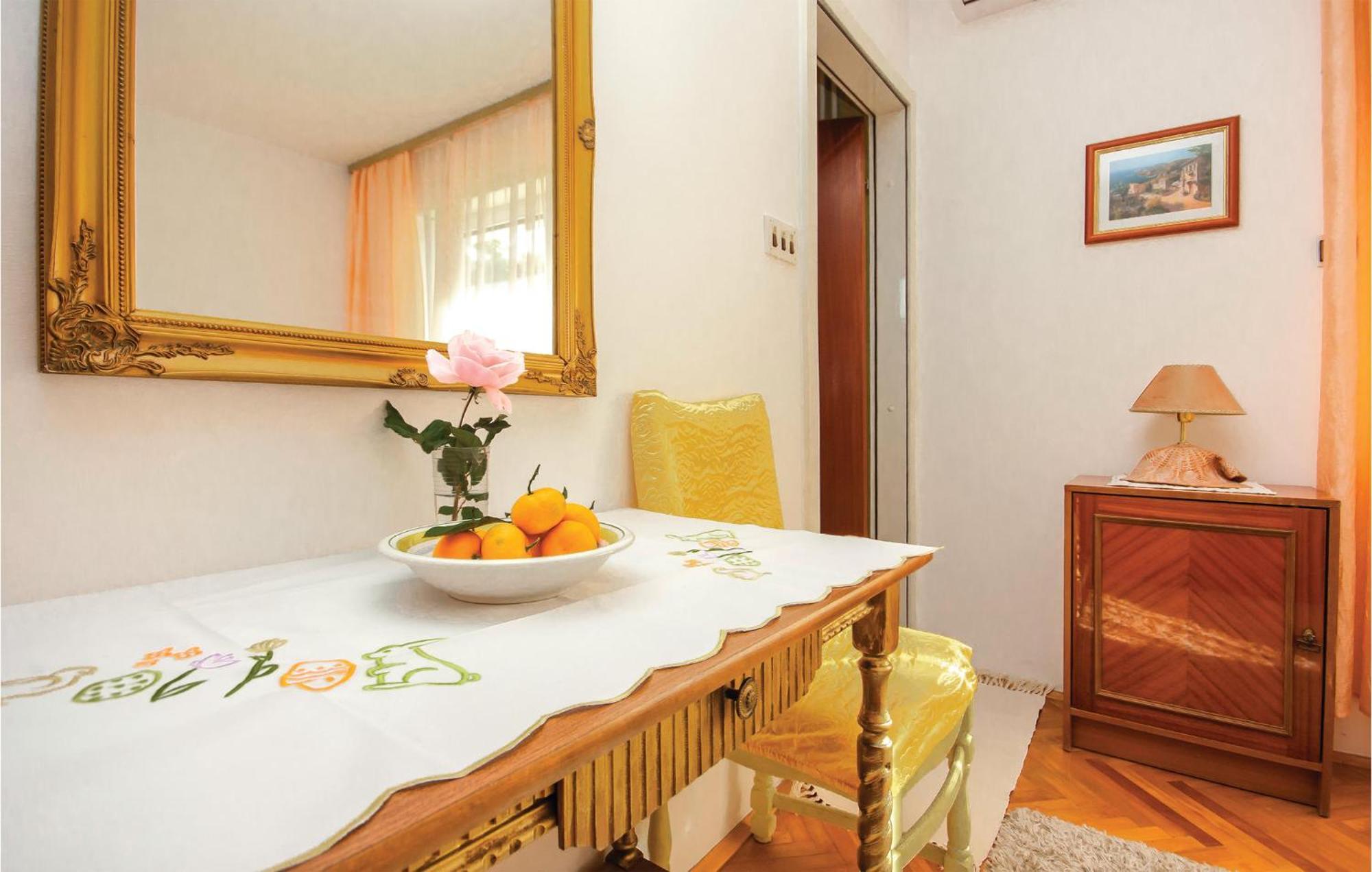 Cozy Apartment In Brodarica With Wifi Exterior foto