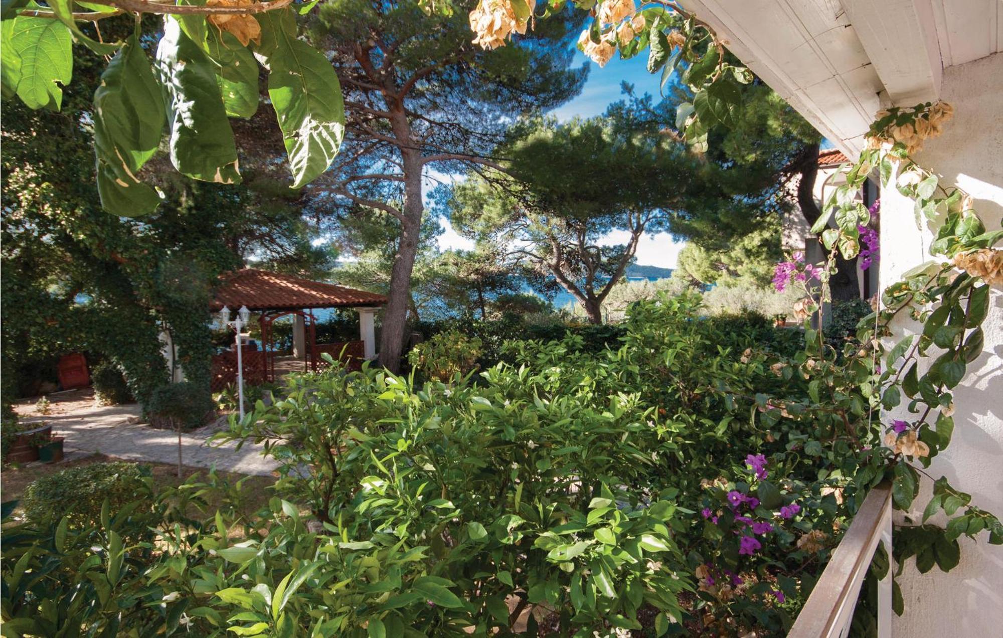 Cozy Apartment In Brodarica With Wifi Exterior foto
